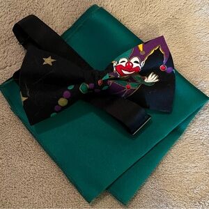 Festive Mardi Gras Clown Bowtie Design & Coordinating Green Pocket Square Set!